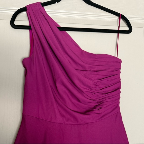 AMUR Atlas One Shoulder Gown in Sangria Flower 6 NWOT - Picture 11 of 13